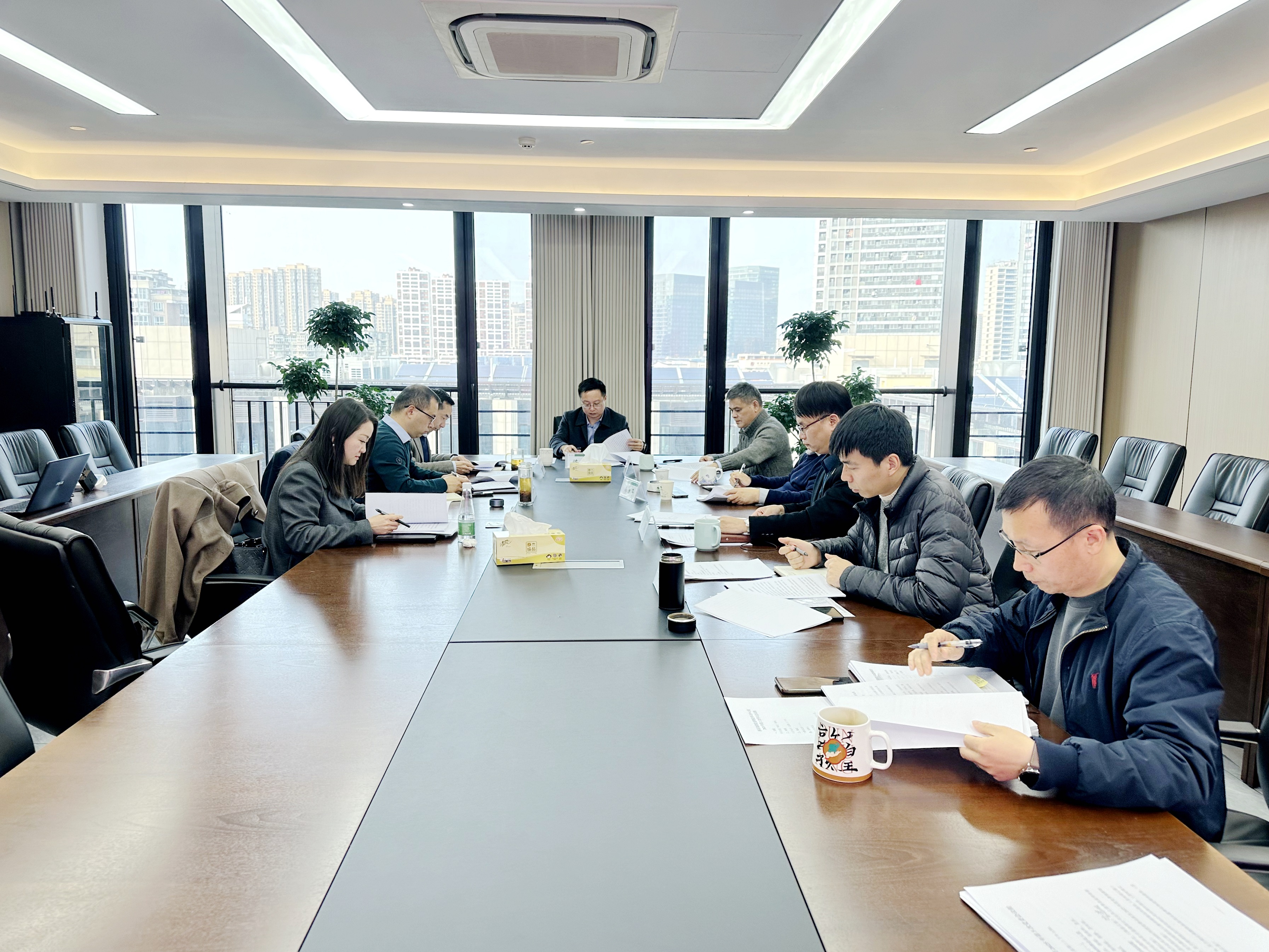 B体育（中国）国际平台,B SPORTS党委理论学习中心组专题学习全国“两会”精神