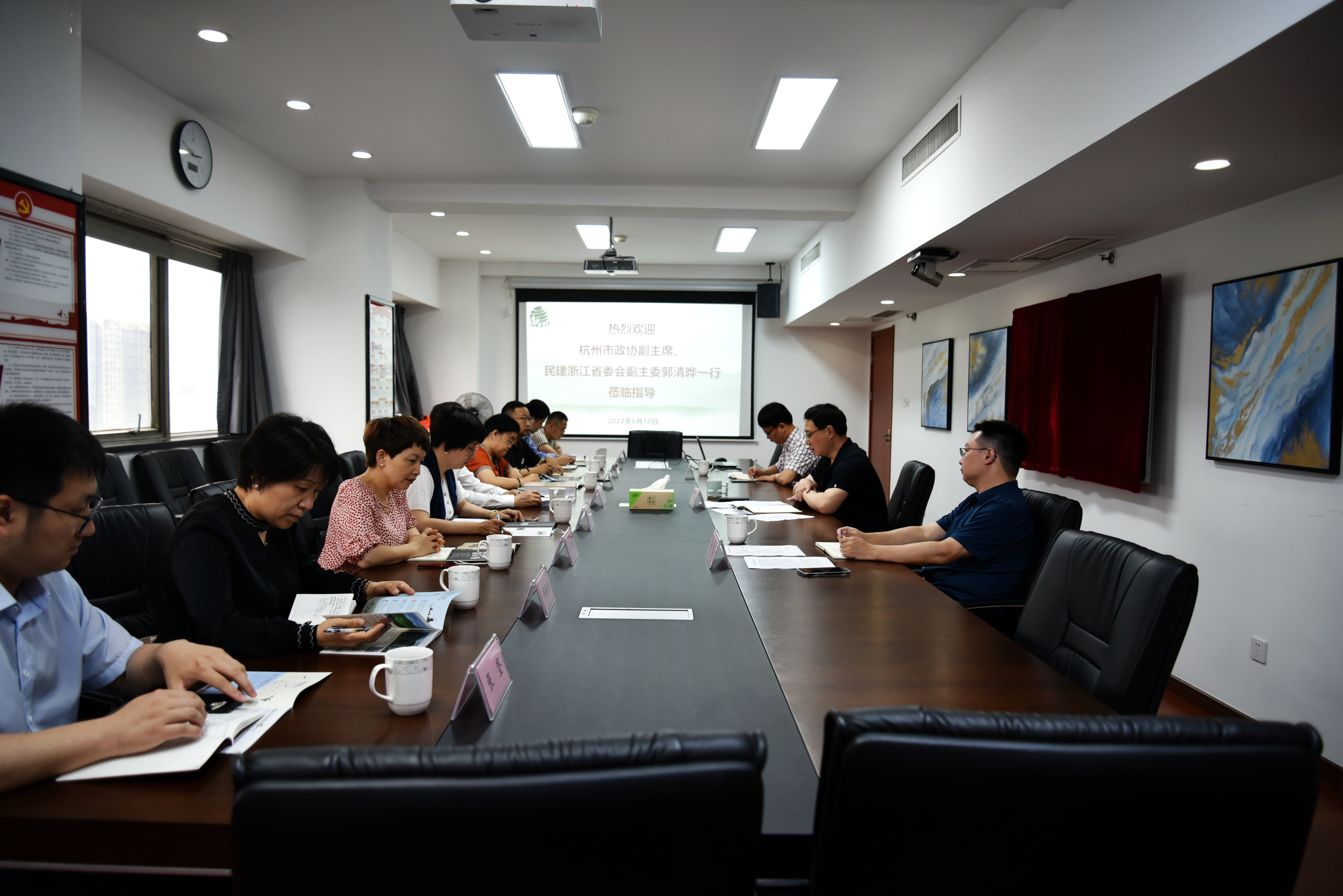 杭州市政协副主席、民建浙江省委会副主委郭清晔一行莅临B体育（中国）国际平台,B SPORTS调研指导