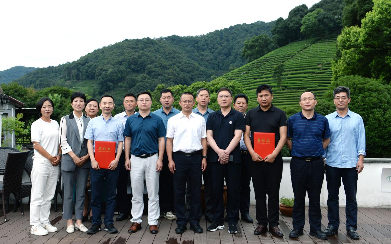 B体育（中国）国际平台,B SPORTS与四川省甘孜州九龙县签订战略合作协议