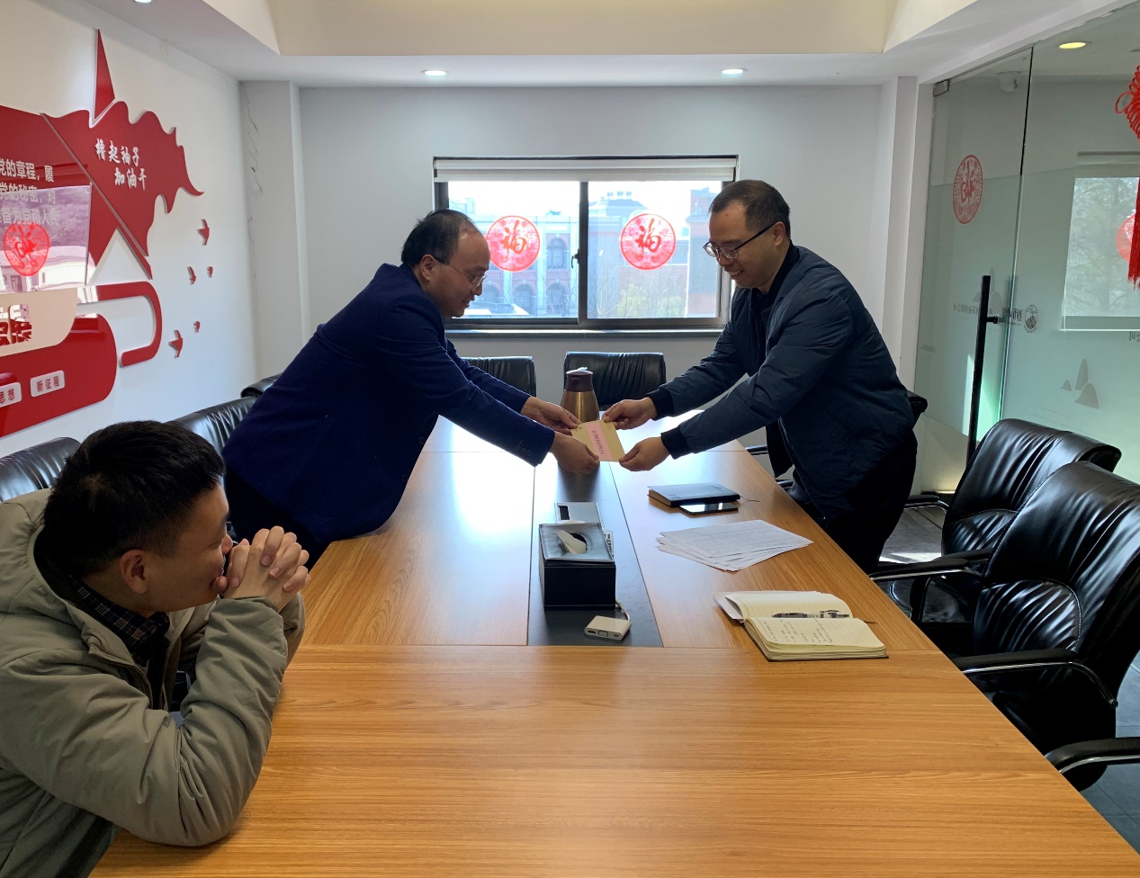 西湖区供销社领导赴B体育（中国）国际平台,B SPORTS狮峰茶业公司开工慰问