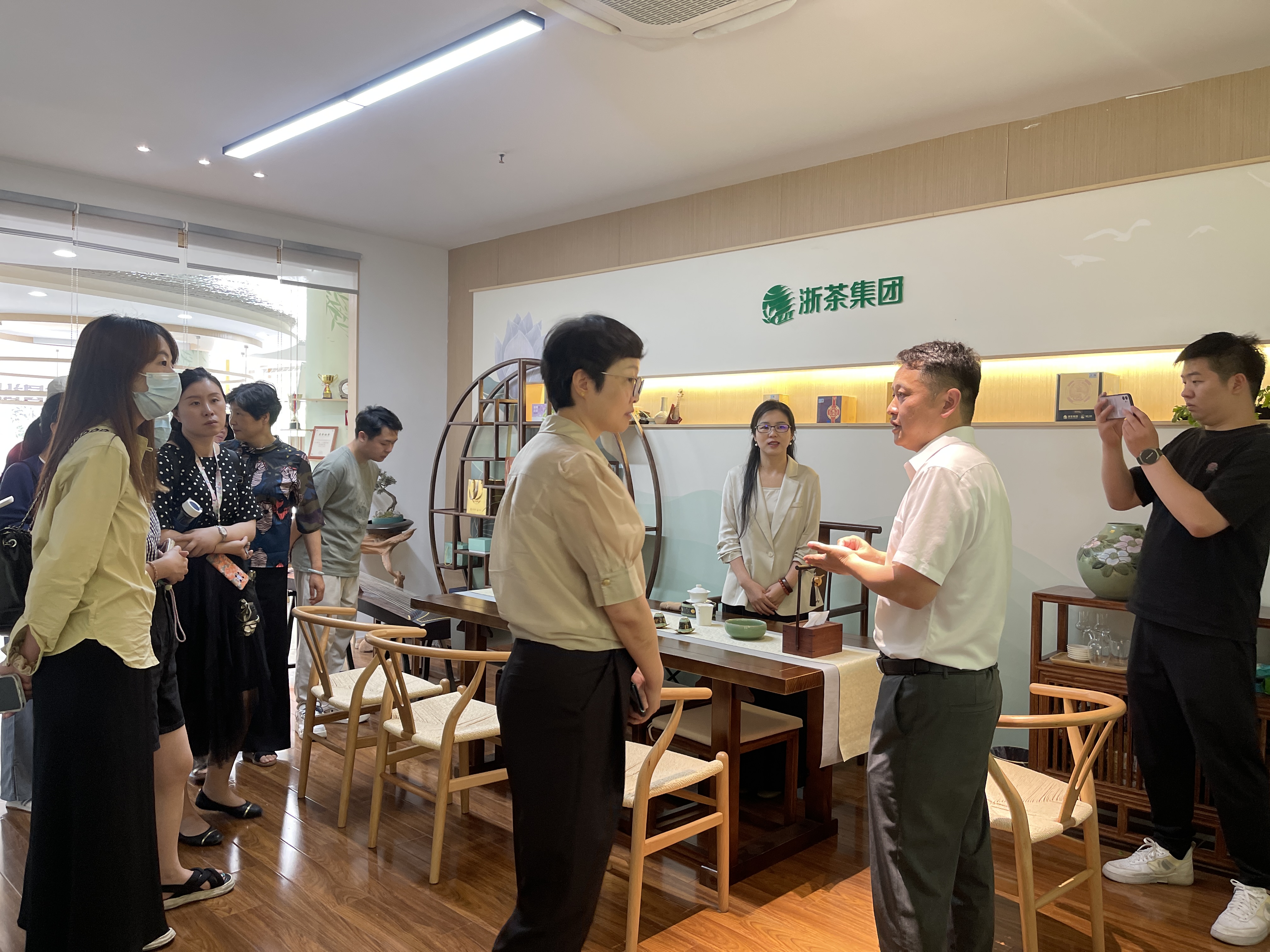B体育（中国）国际平台,B SPORTS狮峰制茶品鉴中心助力茶文化进社区工作