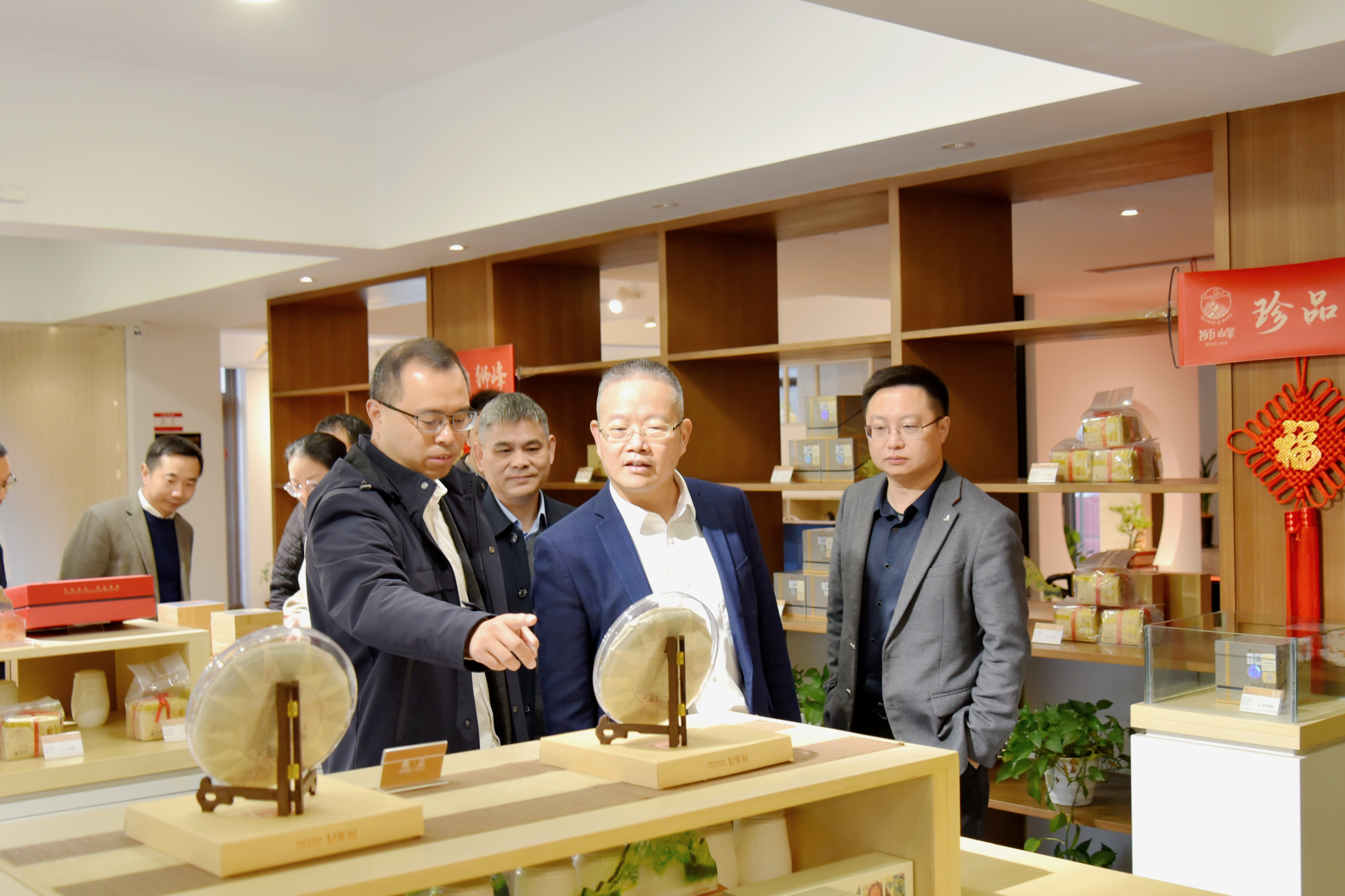 省供销社副主任董益彪到B体育（中国）国际平台,B SPORTS指导调研